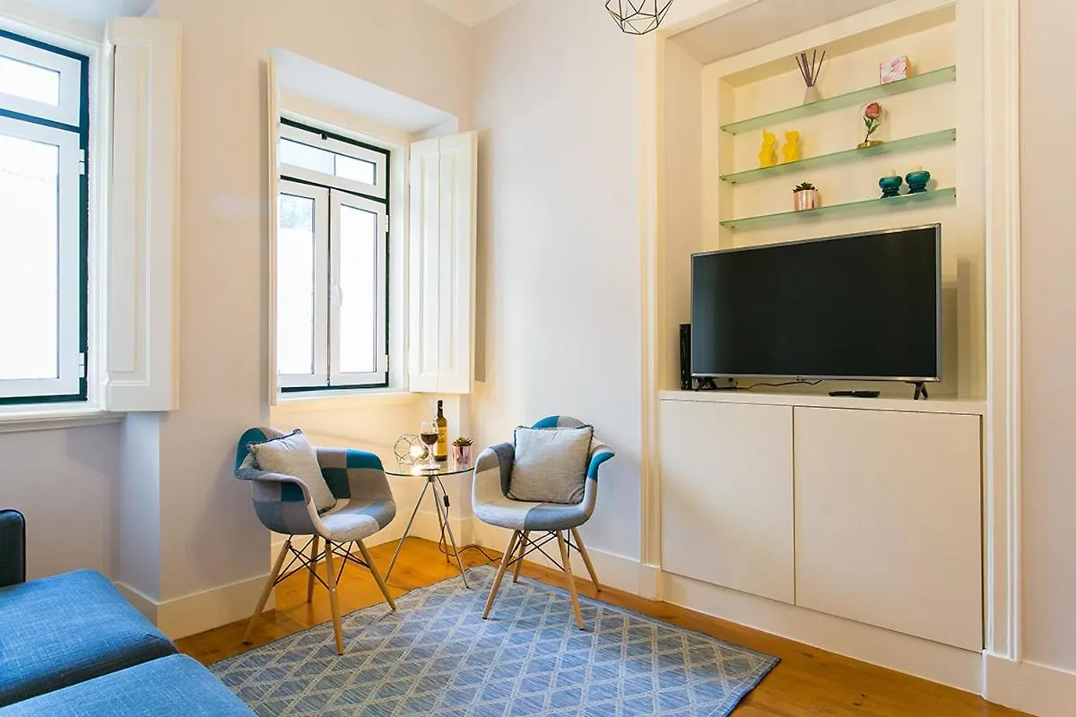 Lovelystay - Cozy 3Bdr Apartment In Estrela Lisboa