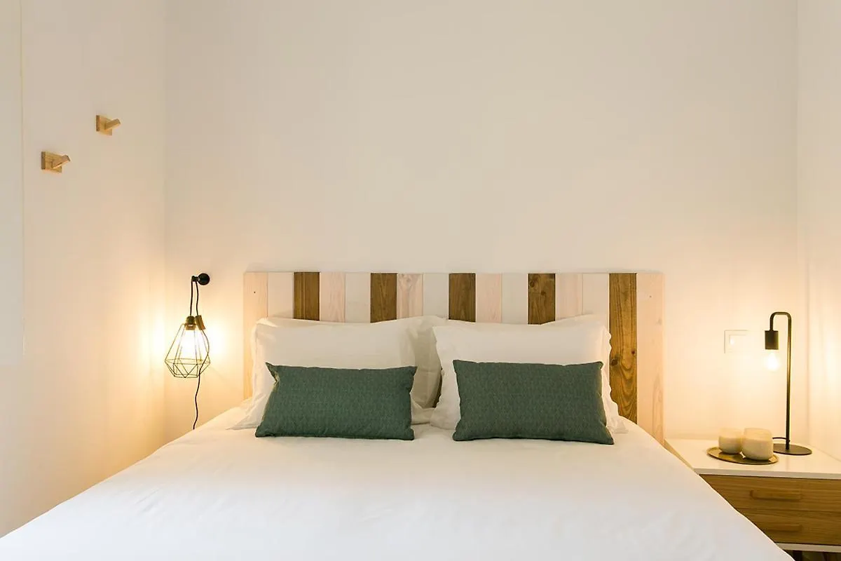 Lovelystay - Cozy 3Bdr Apartment In Estrela Lisboa