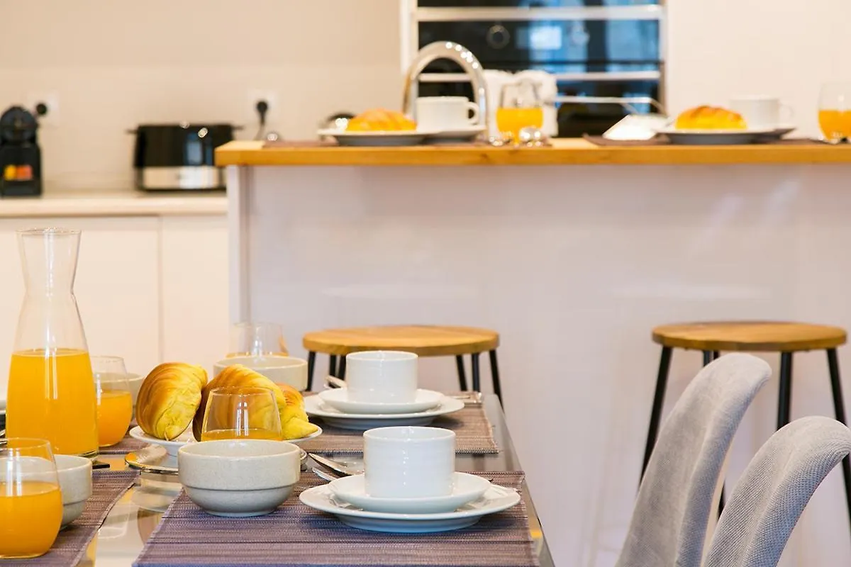 Lovelystay - Cozy 3Bdr Apartment In Estrela Lisboa Portugália